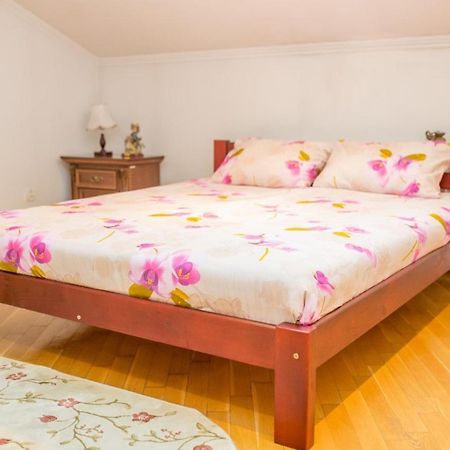 Apartment Kostyushka Lviv Buitenkant foto