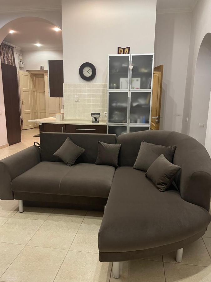 Apartment Kostyushka Lviv Buitenkant foto