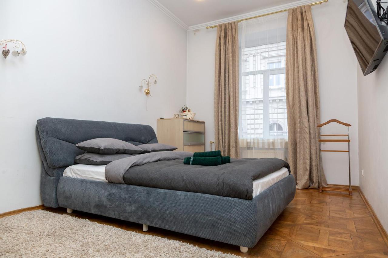 Apartment Kostyushka Lviv Buitenkant foto