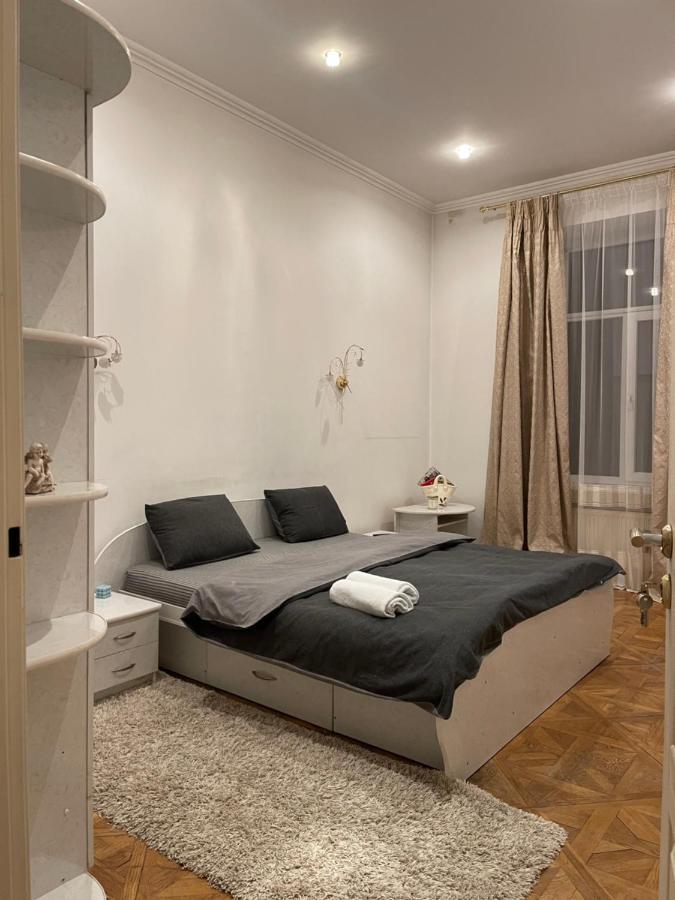 Apartment Kostyushka Lviv Buitenkant foto